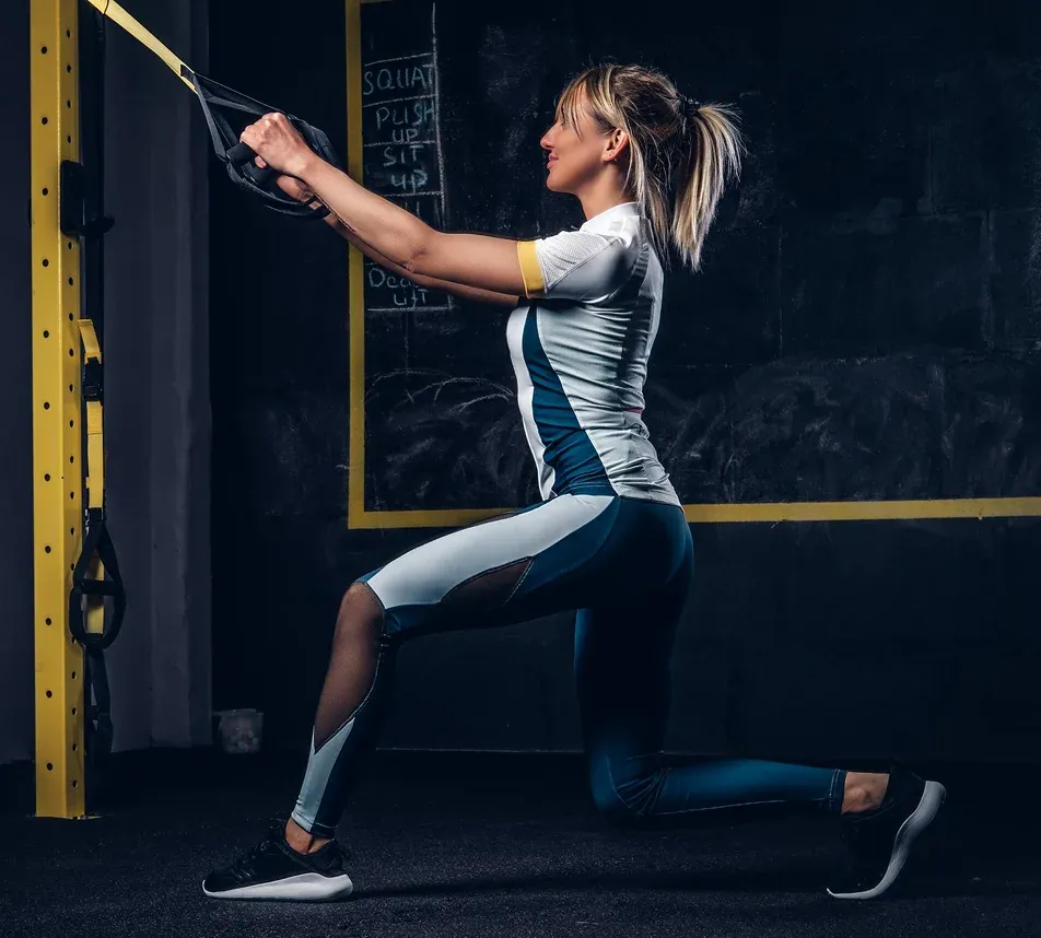 Sculpt Barre class at the barre